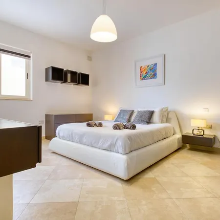 Apartman Swieqi 3 Bedroom With Patio Is-Swieqi