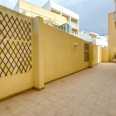 Apartman Swieqi 3 Bedroom With Patio Is-Swieqi