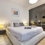 Swieqi 3 Bedroom With Patio Lejlighed *