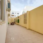 Swieqi 3 Bedroom With Patio Lejlighed *