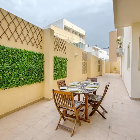Swieqi 3 Bedroom With Patio 아파트 Is-Swieqi