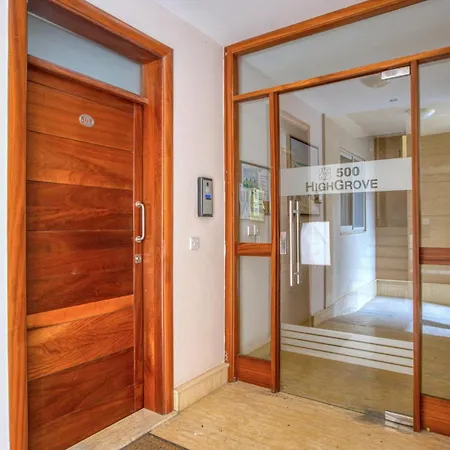 Swieqi 3 Bedroom With Patio 아파트 *