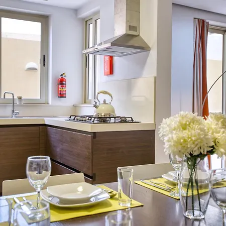 Swieqi 3 Bedroom With Patio 公寓 Is-Swieqi