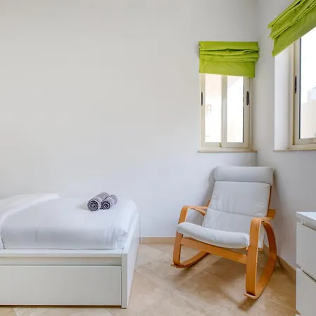 Swieqi 3 Bedroom With Patio Is-Swieqi