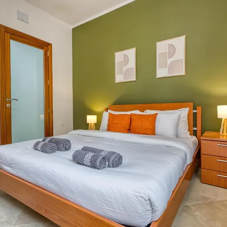 Swieqi 3 Bedroom With Patio * Is-Swieqi