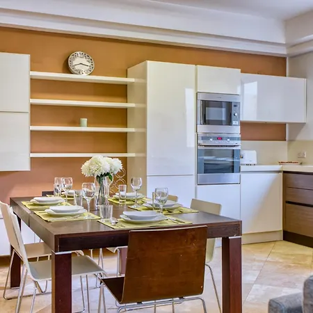 公寓 Swieqi 3 Bedroom With Patio *
