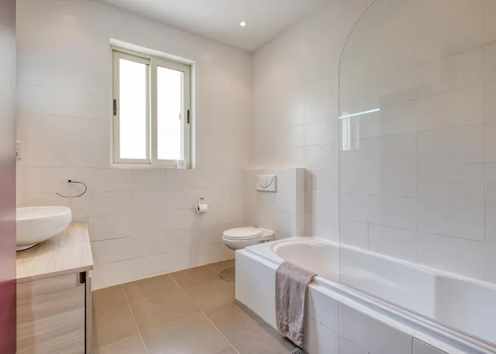 Swieqi 3 Bedroom With Patio Is-Swieqi