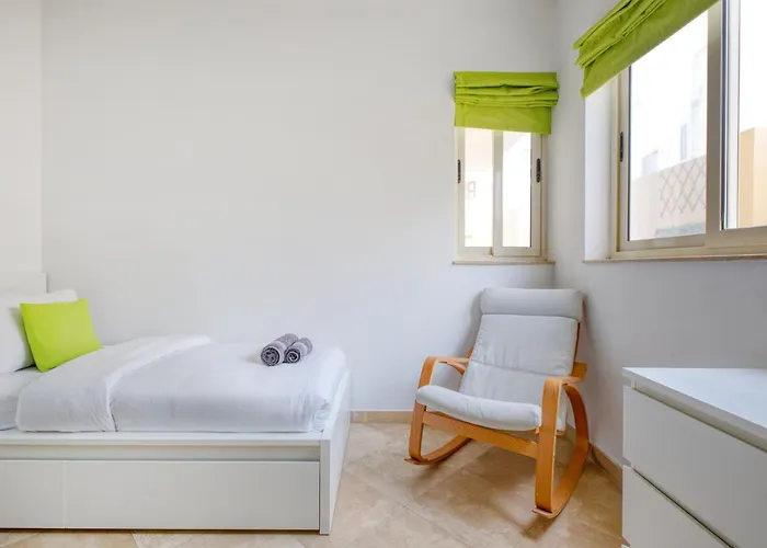 Swieqi 3 Bedroom With Patio Is-Swieqi