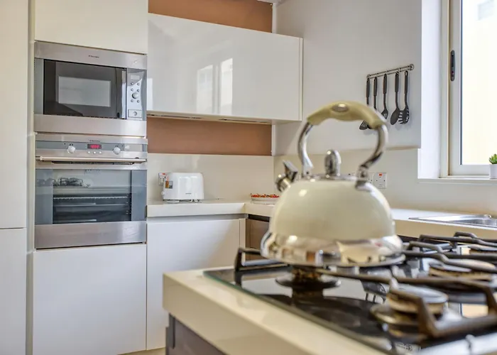 Apartament Swieqi 3 Bedroom With Patio Is-Swieqi
