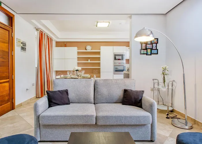 Swieqi 3 Bedroom With Patio *