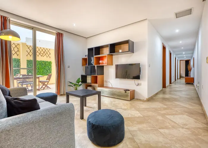 Apartament Swieqi 3 Bedroom With Patio