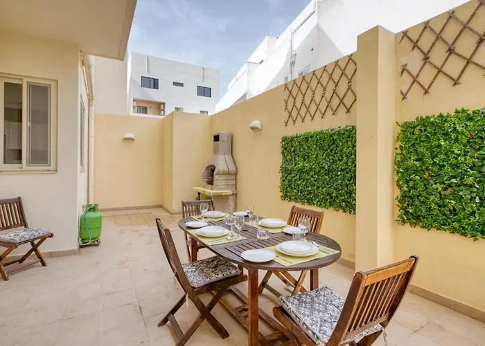 Swieqi 3 Bedroom With Patio *