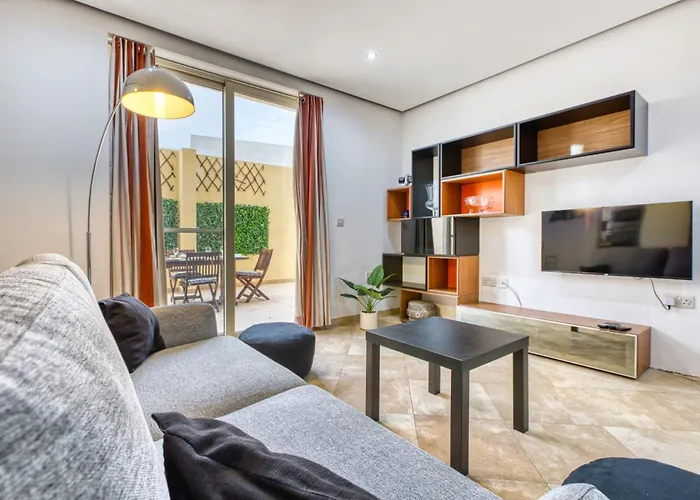 Swieqi 3 Bedroom With Patio